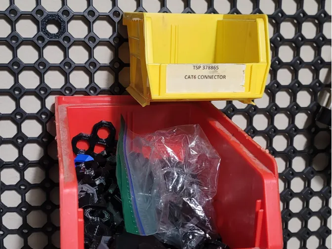 Multiboard/Multipoint Tray Holder
