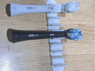 Oral-B IO brush head support.