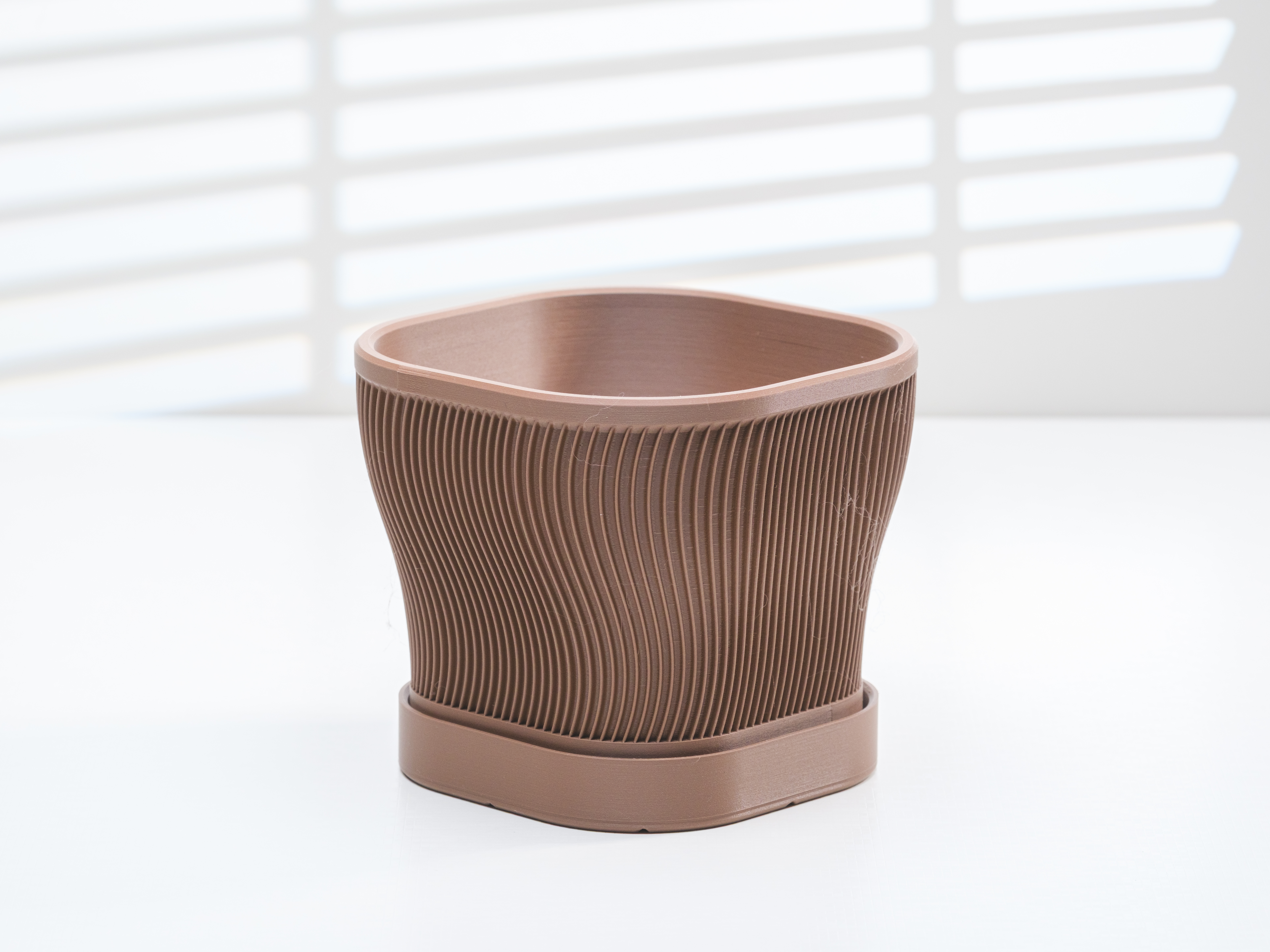 Miniatura 2 do modelo 3D 打印速度快的带排水孔现代简约风格花盆