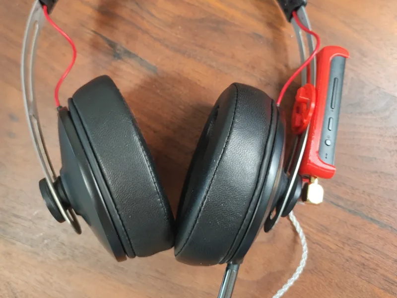 FiiO BTR5 Bracket for Sennheiser Momentum (Gen 1)