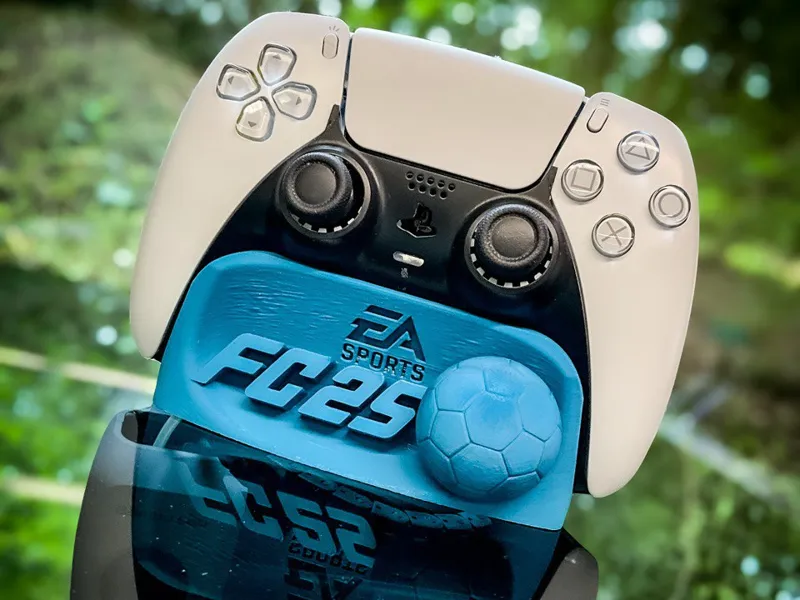 PS5_Controller_Stand_FIFA25