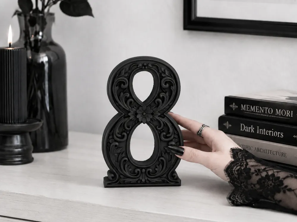 Estante o repisa: Goth Baroque Number 8 Floral Shelf & Home Decor. Referencia del modelo original.
