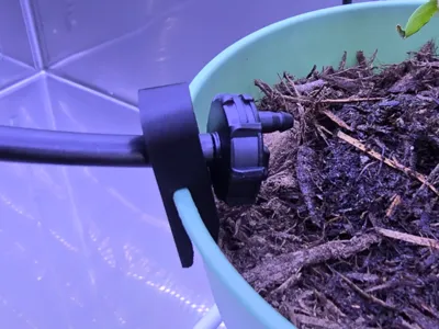 1/4" Drip Irrigation tube pot holder