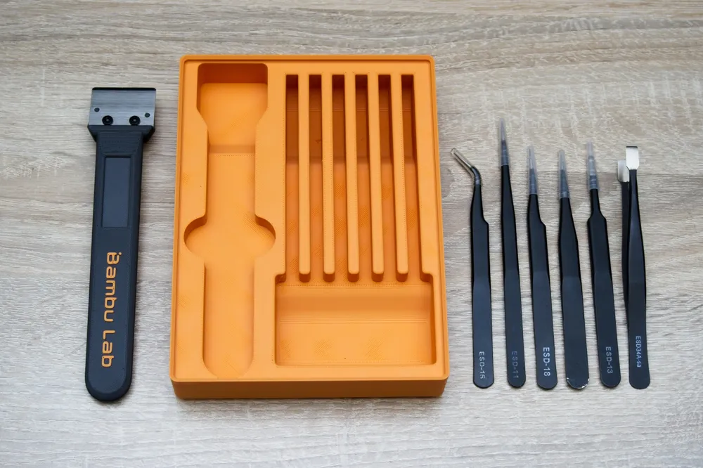 Gridfinity bin for Bambu scraper and tweezers - Free 3D Print Model ...