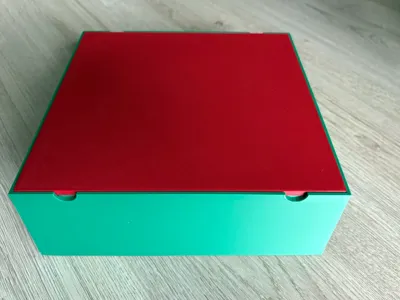 Large Magnetic Box