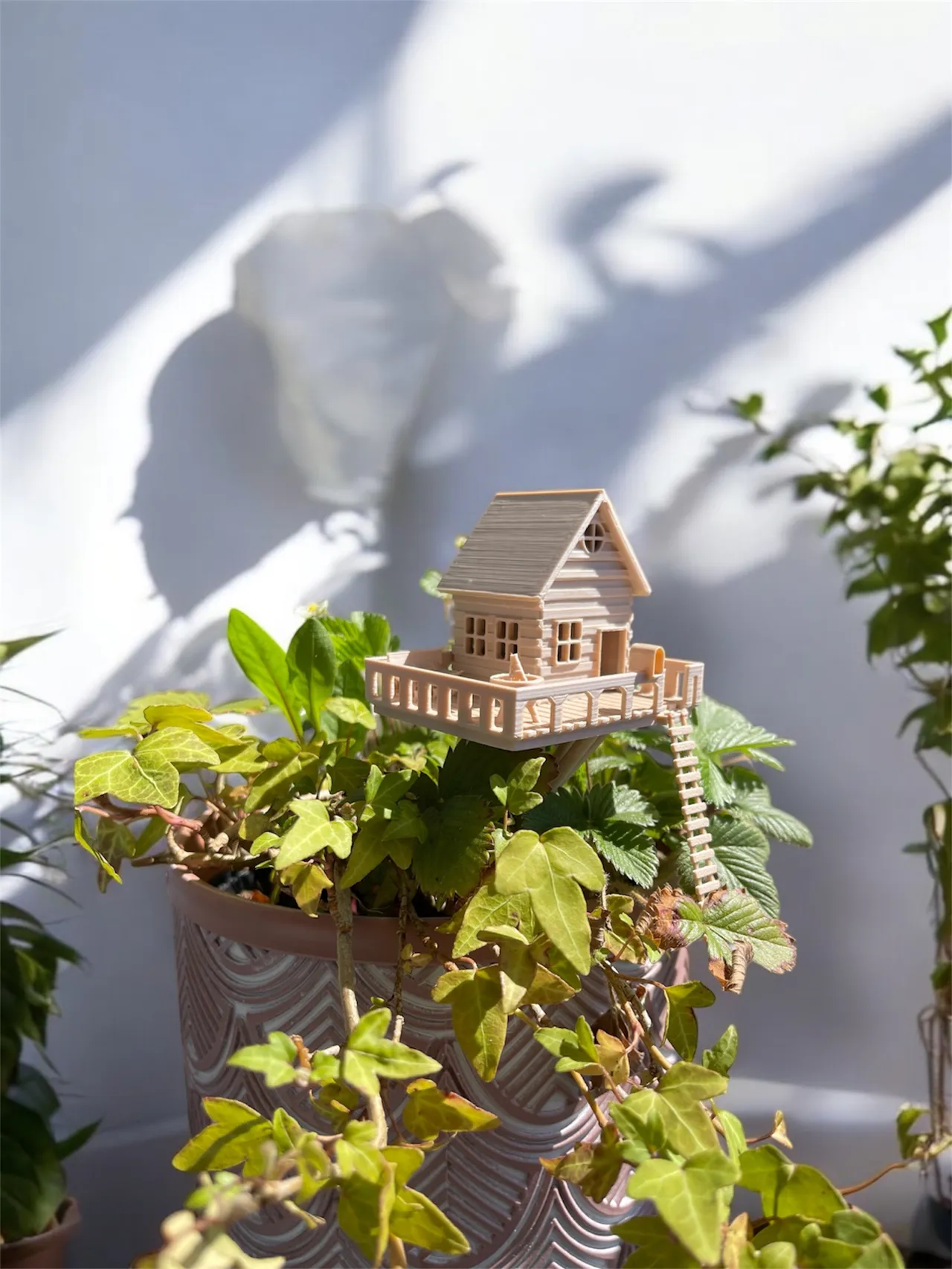 Mini Baumhaus mit Leiter für Blumentopf view 4