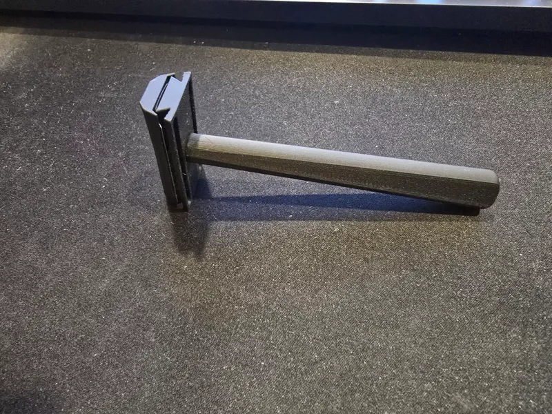 Easy-Clean 3D Printed Safety Razor