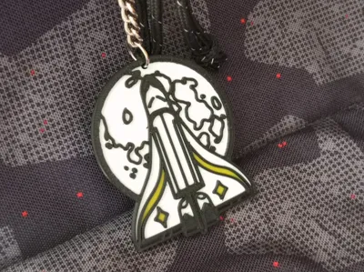 The last of us ellie space shuttle keychain