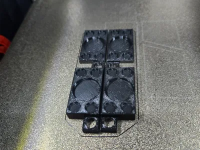 SCX10 Coyote Magnetic Body Mounts