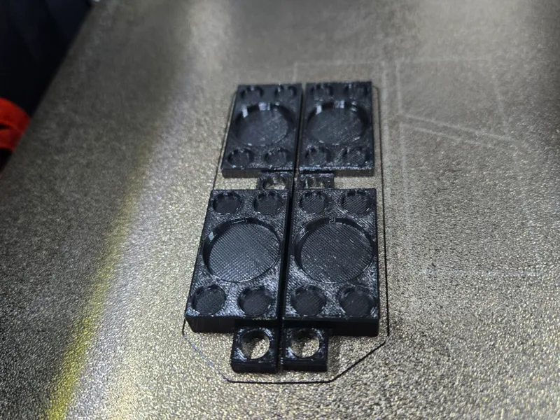 SCX10 Coyote Magnetic Body Mounts