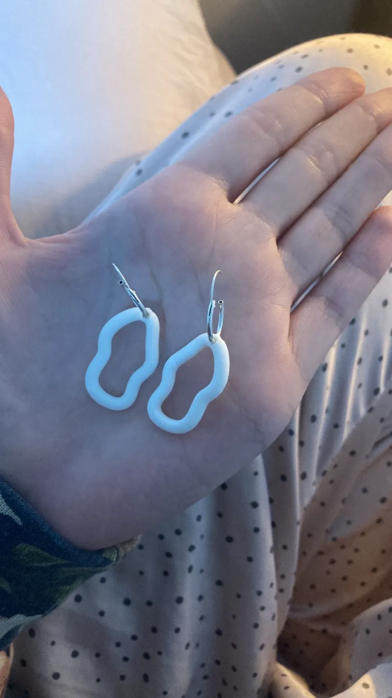 Earring view 3