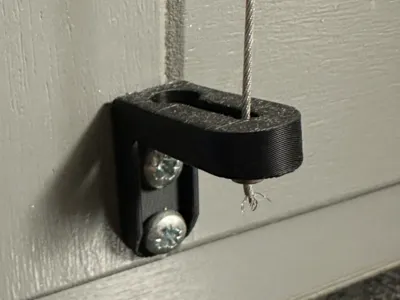 Wire guide bracket for window blinds