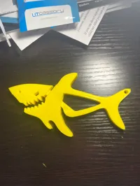 Porte-clés requin à mâchoire mobile — photo 2