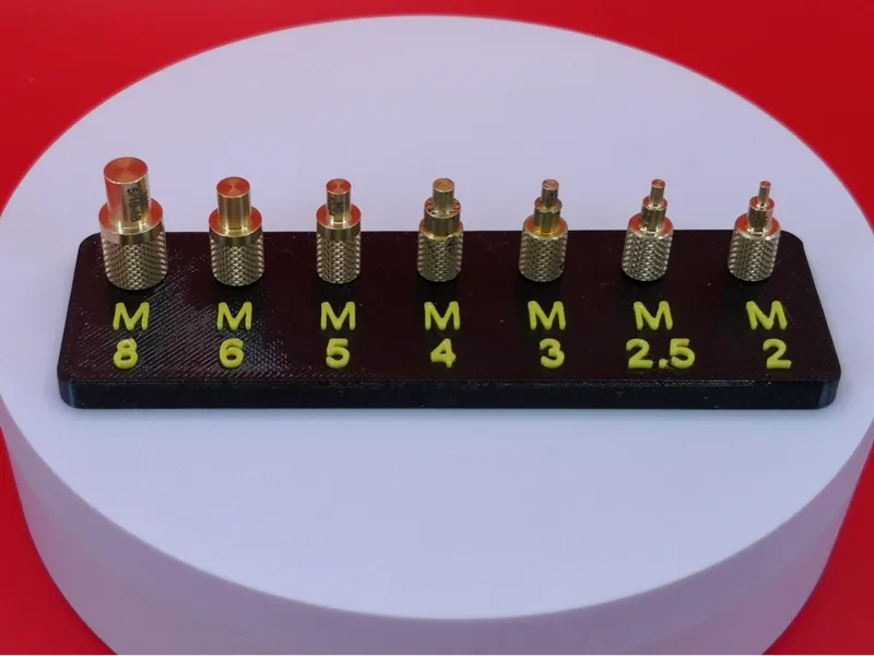 Carrier melt inserts - Träger für Einschmelzhilfen