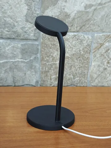 Accesorio de iluminación decorativa: Minimal desk lamp — vista de referencia 2