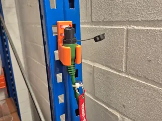DEFA MiniPlug Stecker Halterung