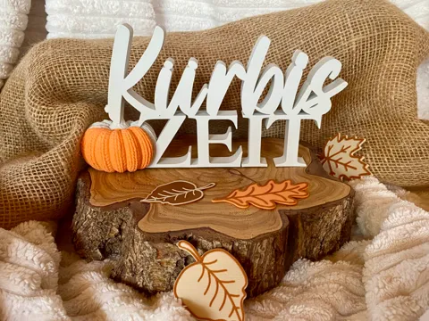 Modelo para impresión 3D: Kürbiszeit Schriftzug mit gestrickten Kürbis — referencia de MakerWorld