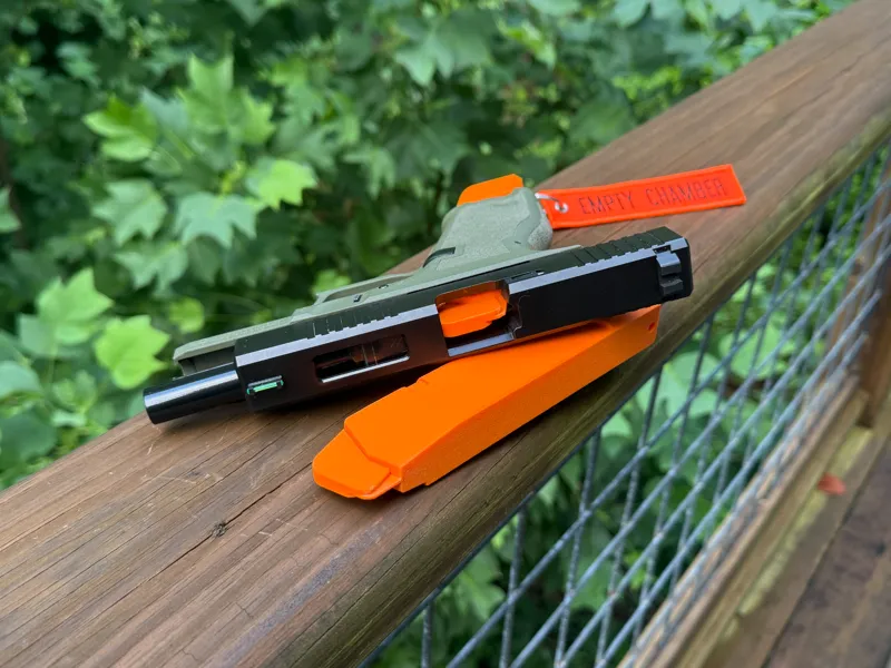 Glock 17 chamber flag