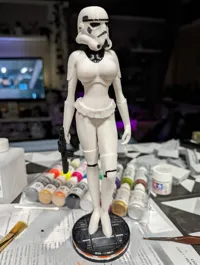 Figurine Femme Stormtrooper (remix) — photo 1