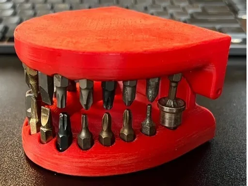 Magnetischer Bit-Halter mit Klappdeckel