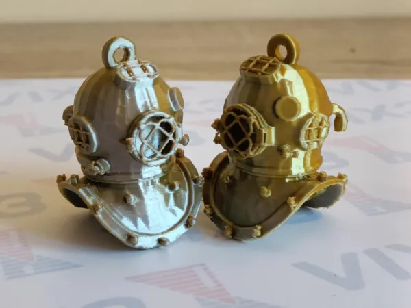 Casque de plongée et porte-clés