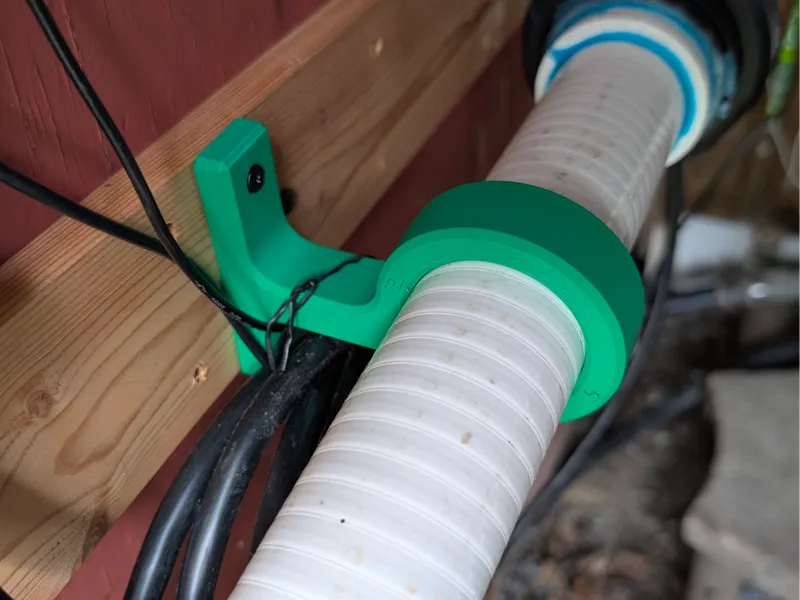 Pool 1½" flex hose holder