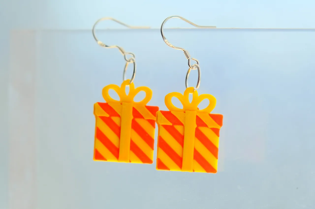Christmas gift box earrings view 2