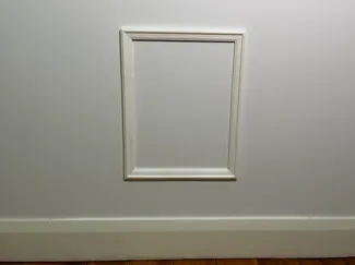 Wainscoting / decorative molding 