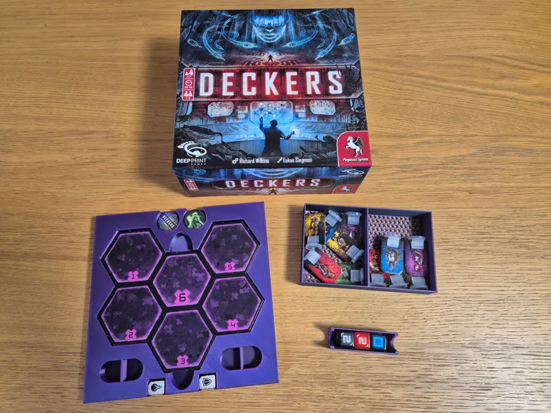 Deckers Organizer