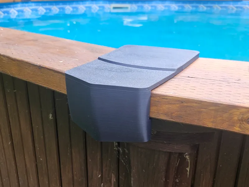 Pool top corner joint (snap-in and screwed)