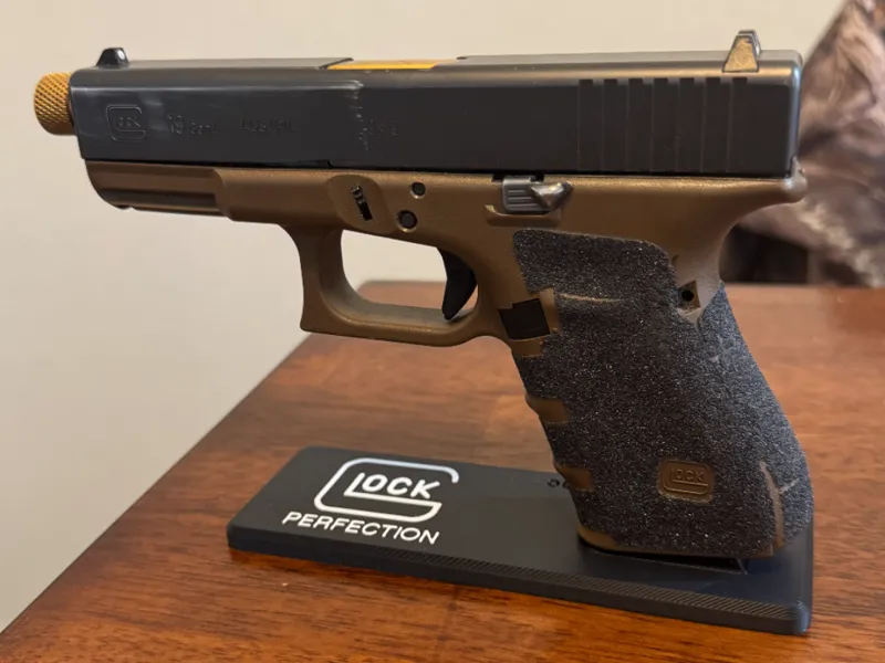 Glock 19 Stand 