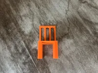 Petite chaise miniature 1/50 — photo 1