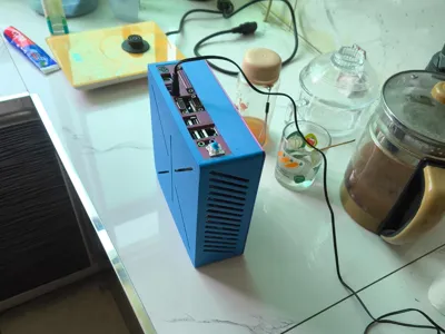 ITX mini PC case that can fit large hard drives and has customizable baffles