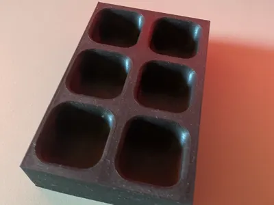Deployable jewelry box insert