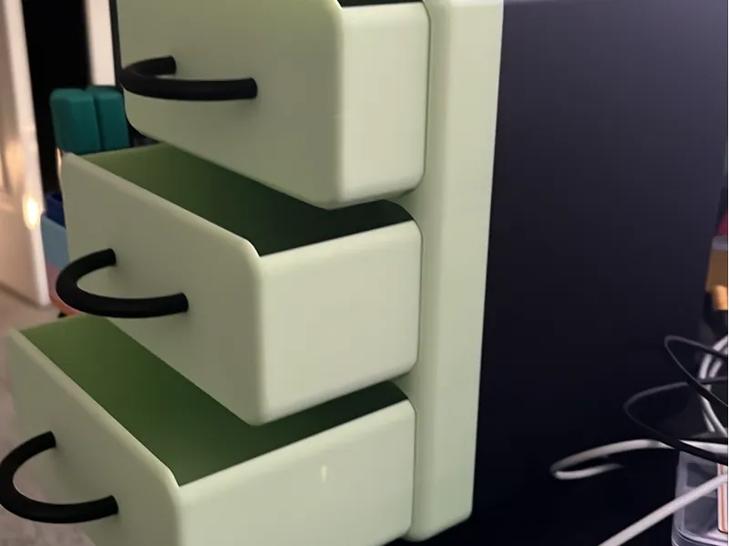 Simple 3 Level Desk Organizer Gravity pull 