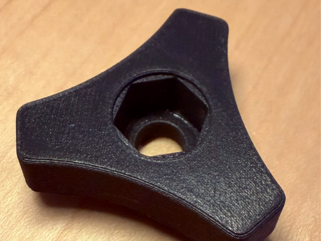 Ergonomic M8 Tri-Wing Star Knob