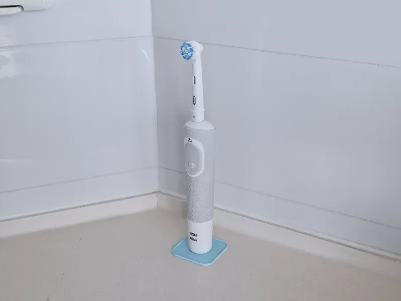 Oral -B toothbrush stand