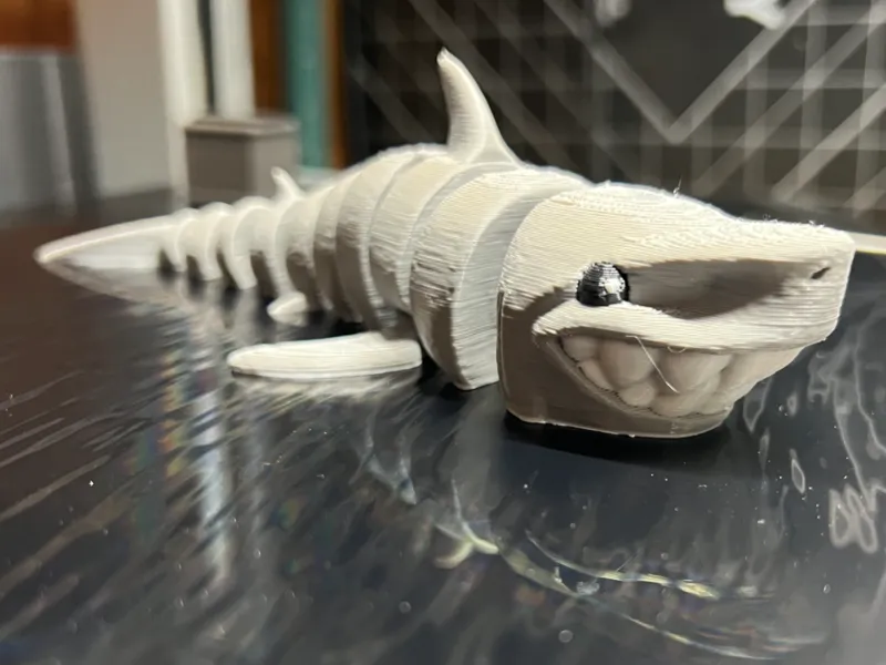 GARY THE GREAT WHITE ARTICULATED SHARK