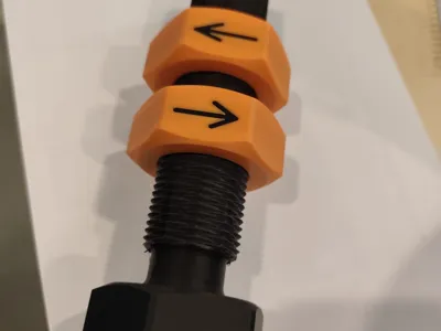 Double threaded screw + 2 Nuts (Right & Left)