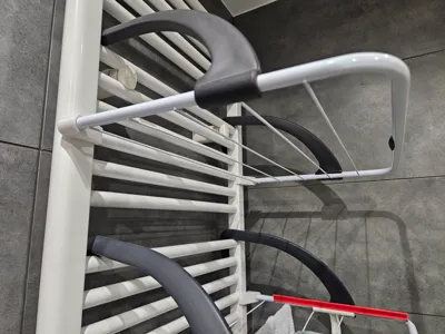 Customizable radiator dryer mount
