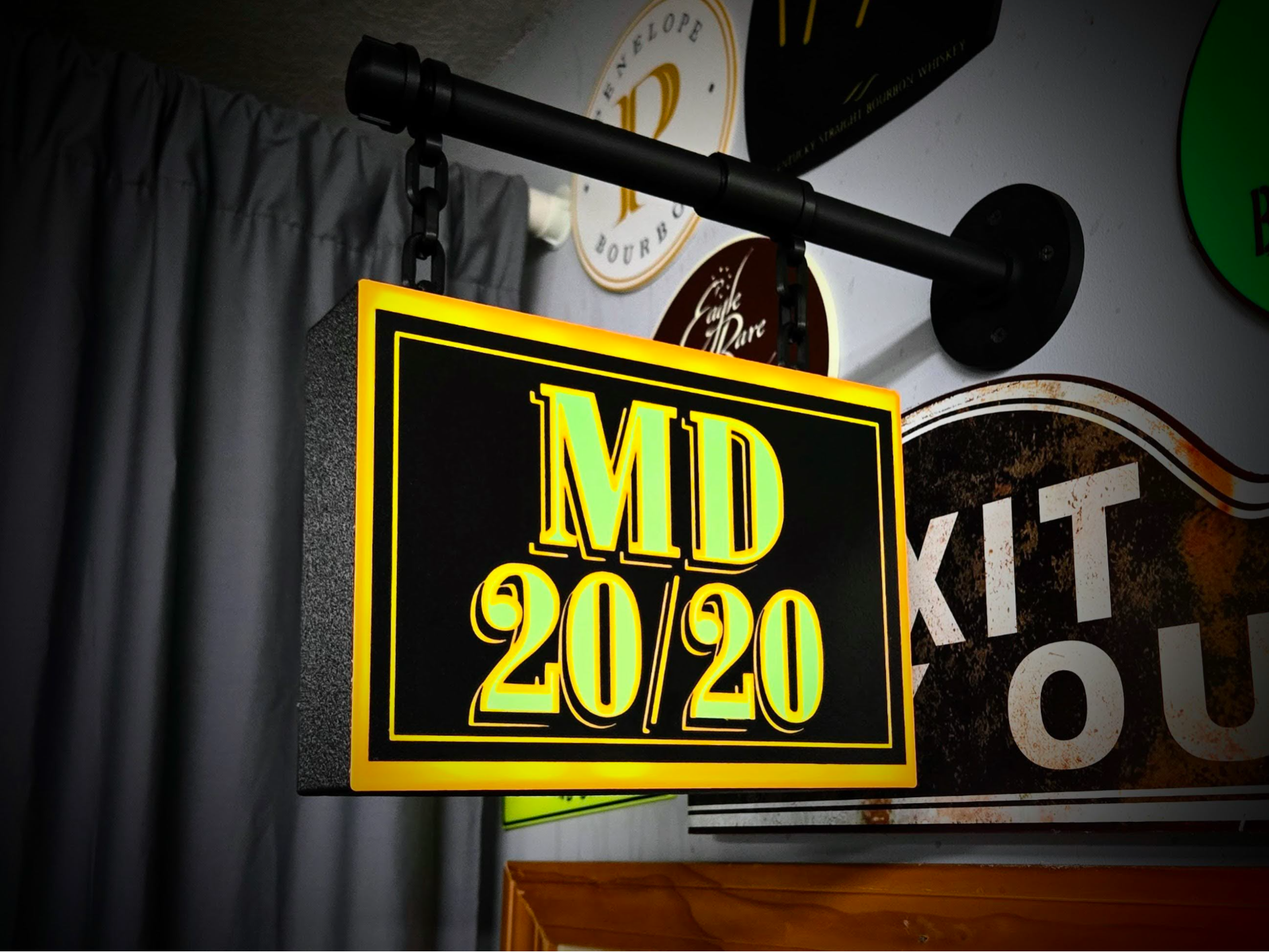MAD DOG 20/20 ~ 2-Sided Hanging Pub Style Lightbox