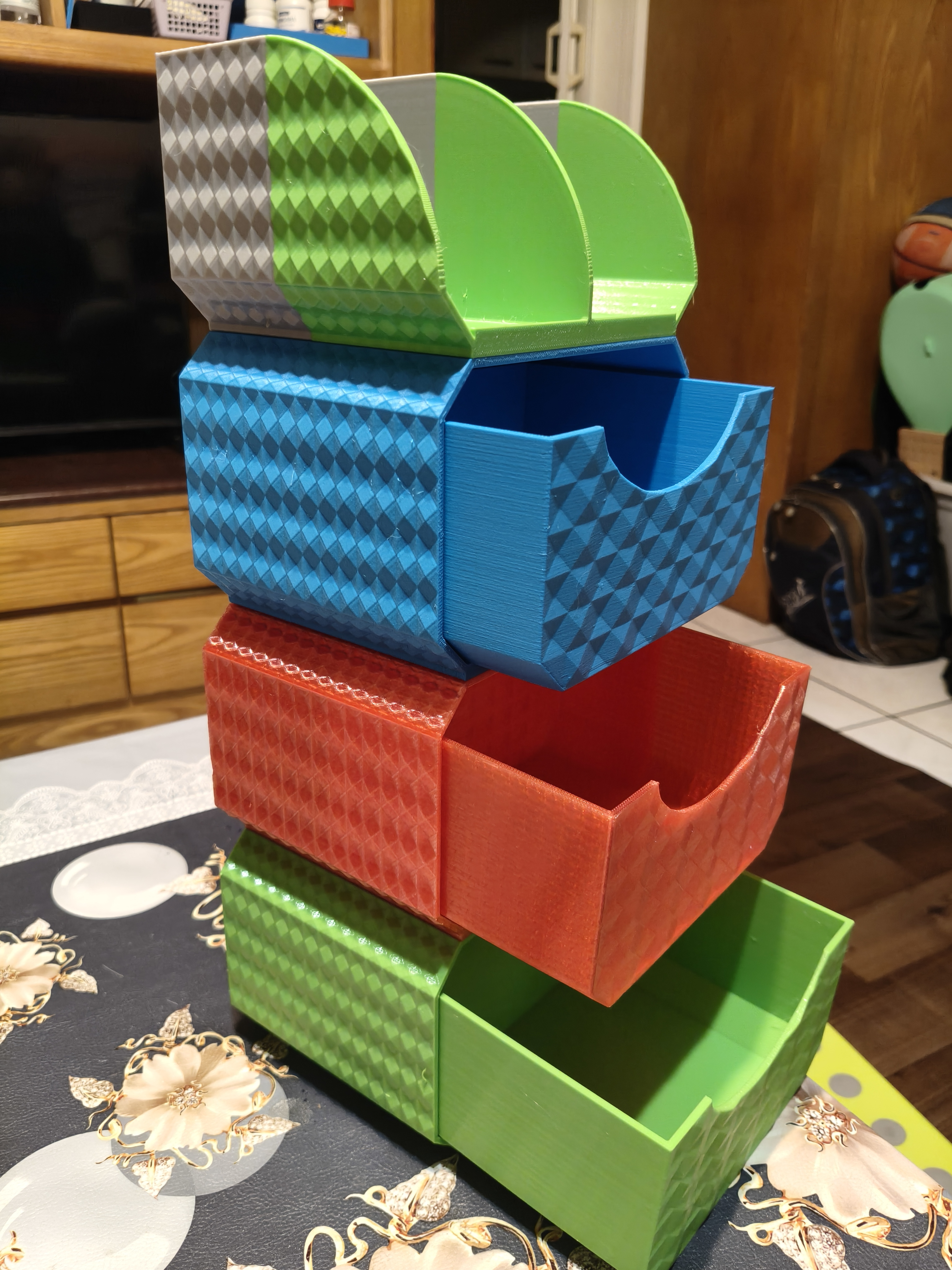 Miniatura 2 do modelo 3D 可疊加收納盒 BOX