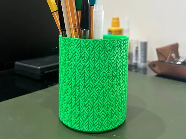 Pot à stylos motif feuille
