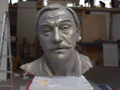 Dragomir Bojanić Gidra Bust