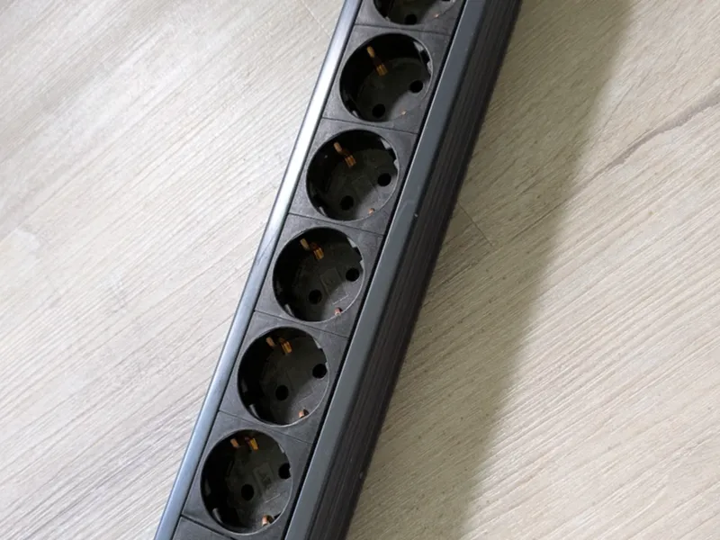 IKEA Skadis Halter Steckdosenleiste 66mm x 44mm