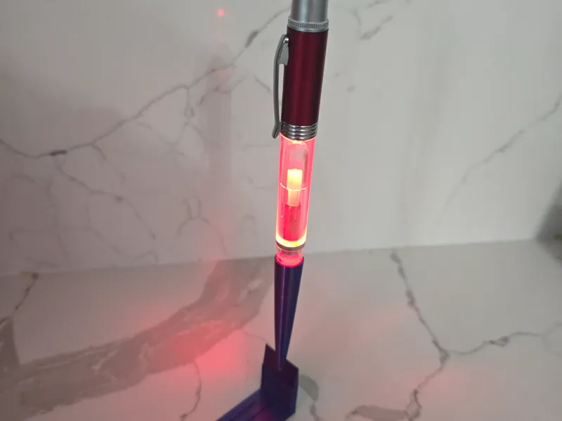 Paintbrush art supplies holder