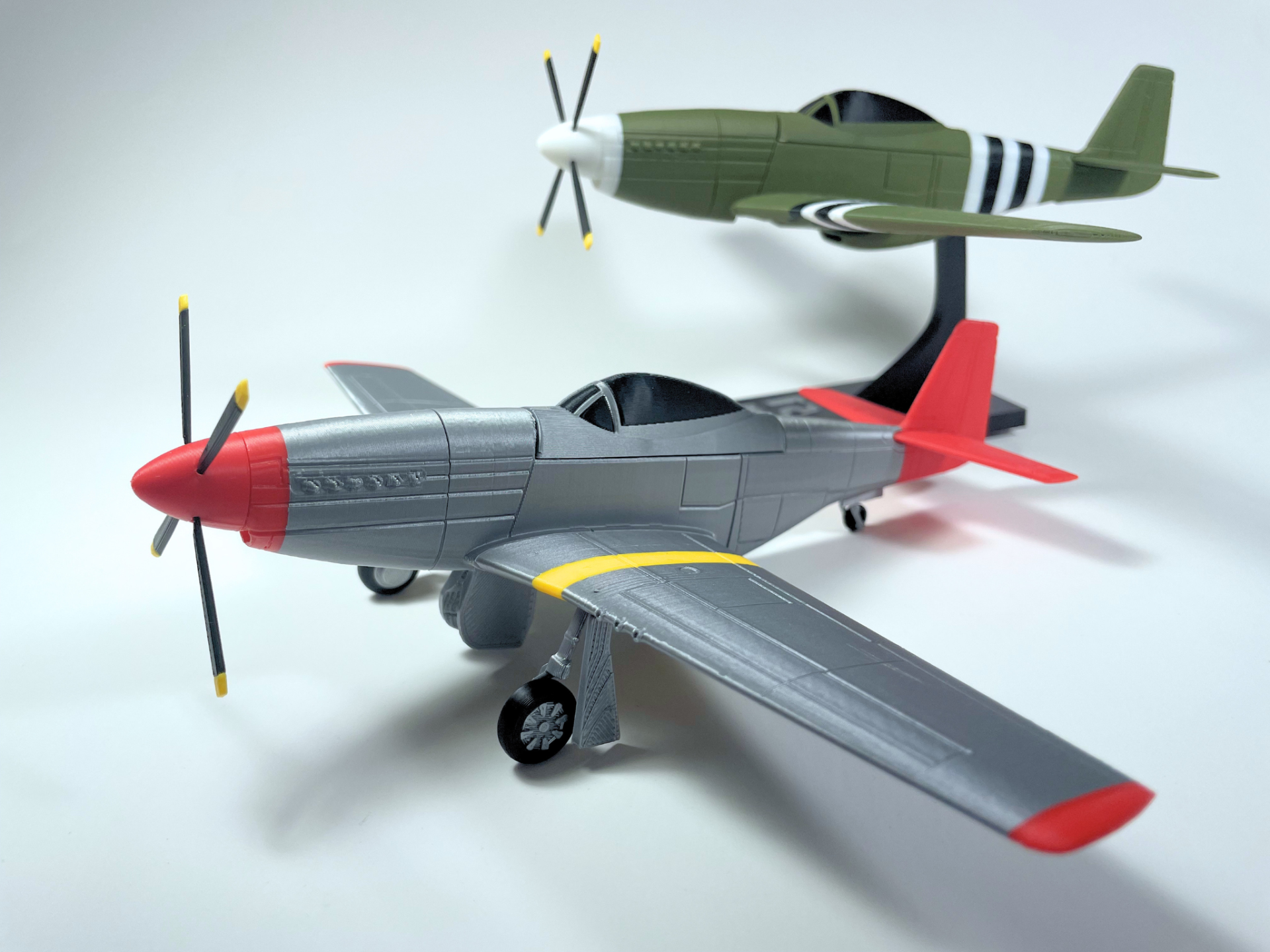 P-51 Mustang: 1/48 scale model