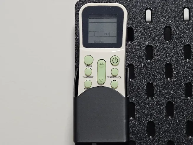 Suporte Skadis para controle de A/C Elgin