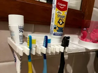 Toothbrush holder for gridfinity