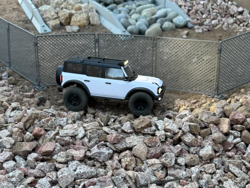 1/18 Scale RC Construction / Safety Fence